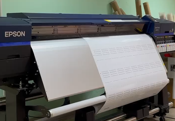 Technologia w Perfeccolor, maszyna do druku solwentowego